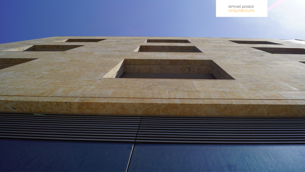 iparquitectura-proyecto-edificio-de-viviendas-belsai-lateral