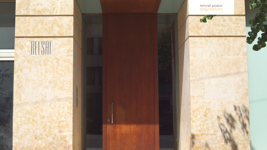 ip_arquitectura_urbanismo_2006_edifico_belsai_orihuela_puerta